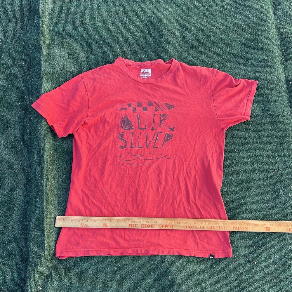 Y2K Quiksilver T-Shirt Red Large